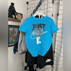 Black/blue: Nike short and short sleeve set
